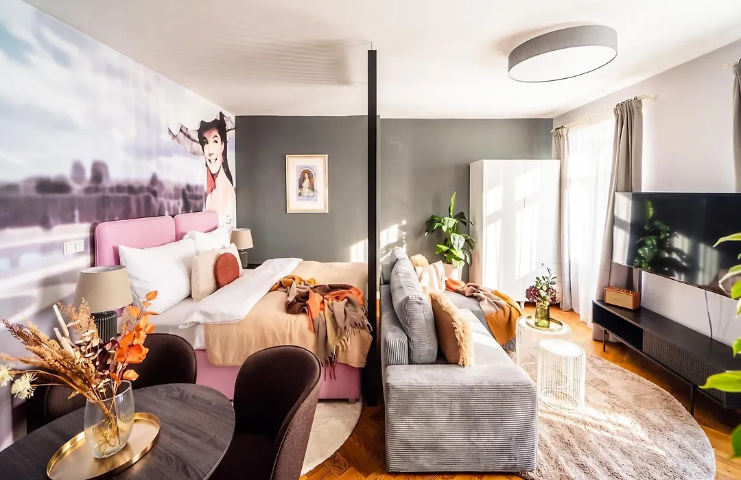 Old Royal Post Boutique Hotel & Premium Suites-1